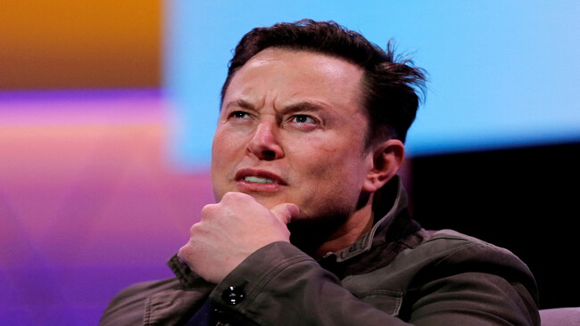 Elon Musk Consola 1