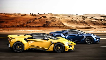 Un actor japonés compró 5 de los 10 modelos disponibles del Fenyr SuperSport Launch Edition