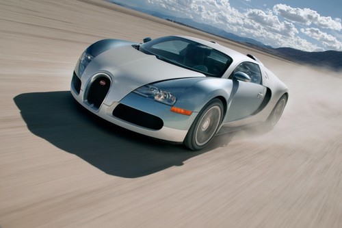 El antecesor del Bugatti Chiron cumple 15 años: así se fraguó el Bugatti Veyron desde un dibujo a bolígrafo en un sobre en blanco