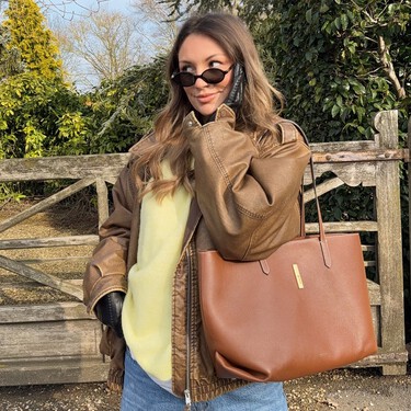 Olvídate de los botines: estas nuevas Converse color caramelo son más bonitas y calentitas para el invierno 