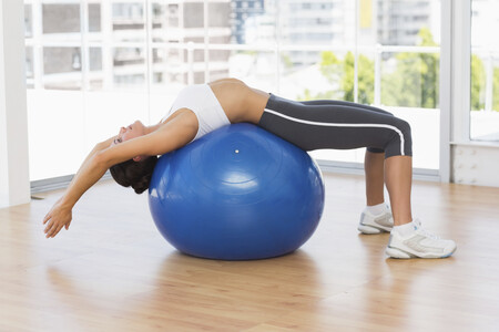 Elige un fitball de tamaño adecuado