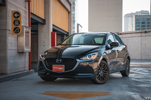 Mazda2 Carbon Edition 2023, a prueba: desafía a los hatchbacks con más equipo y menos precio