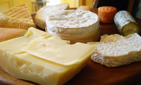 Niños: tentempiés de verdura y queso mejor que patatas fritas