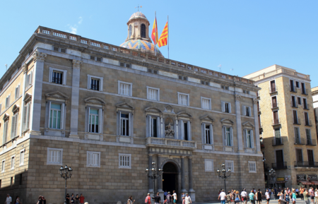 La Generalitat catalana se prepara para regular Airbnb y otros servicios similares