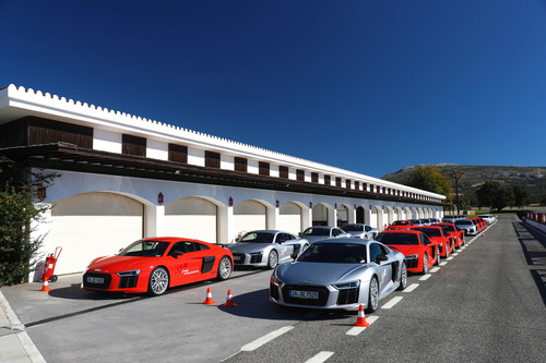 Así espoleamos los 15.000 caballos de estos Audi R8 V10 en Ascari