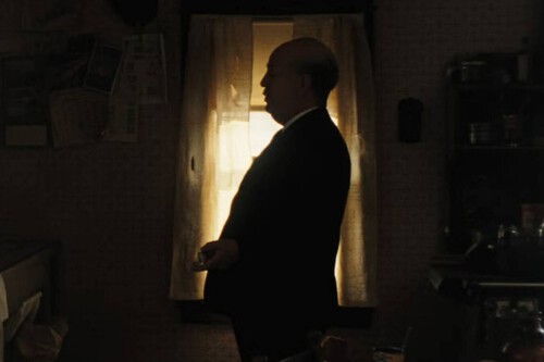 La temporada 3 de 'Monstruo' cuestiona la leyenda de Alfred Hitchcock. Creo que la serie de Netflix acierta al mostrar su faceta más inquietante