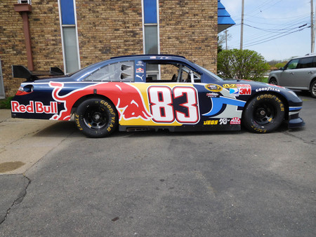 ¡Menuda ganga! Este coche de NASCAR de 700 CV sale a subasta por poco más de 30.000 euros