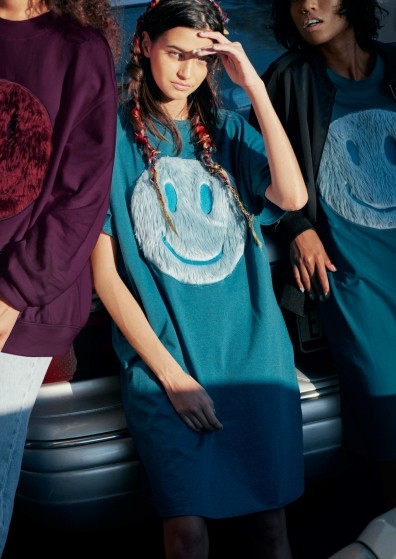 Foto de &Other Stories x Shoplifter (9/19)