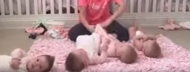 Si ya es difícil cambiar a un bebé que se gira solo, imagínate a cuatro (vídeo) 