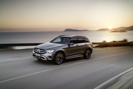 Mercedes-Benz GLC se renueva con MBUX y sistema Mild-Hybrid después de 5 años de éxito
