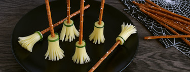 Cómo hacer escobas de bruja de queso, un aperitivo fácil para Halloween