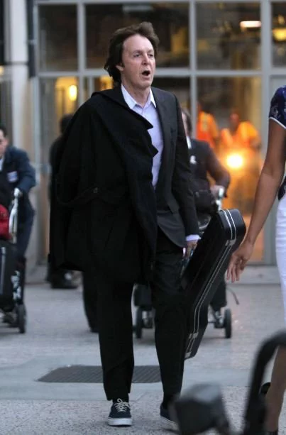 Paul McCartney con un look de lo más streetstyle