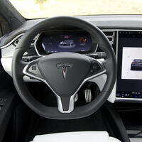 El Autopilot de Tesla podría cambiar en Alemania: su legalidad y seguridad siguen bajo lupa