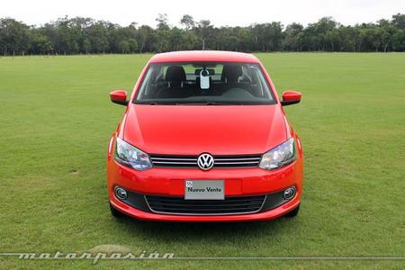 Contacto: Volkswagen Vento 2014