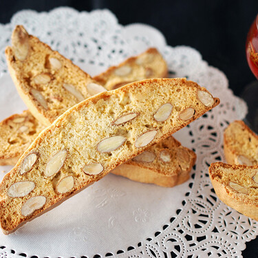 Biscotti clásico de almendras: las galletas italianas más famosas (que en realidad se llaman cantucci)