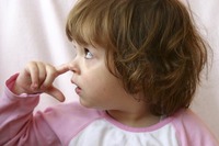 ¿Qué hacer si le sangra la nariz?