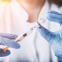 Dan dos años de cárcel a una pediatra en Valencia que inyectaba suero en vez de vacunas