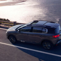 La DGT insiste: "Comprar un coche que vaya a más de 200 km/h solo puede llevarte a la cárcel. Pero se venden"