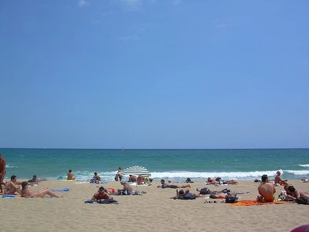 Información en tiempo real de la seguridad del baño en las 236 playas catalanas en una web 