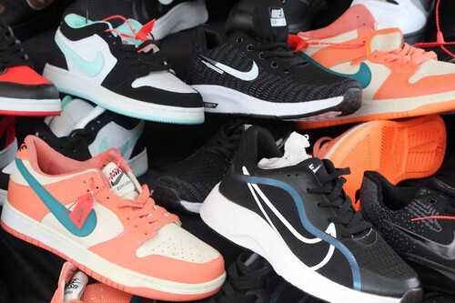 El Corte Inglés comienza a vaciar su almacén de zapatillas Nike con descuentos de hasta el 61% en su outlet 