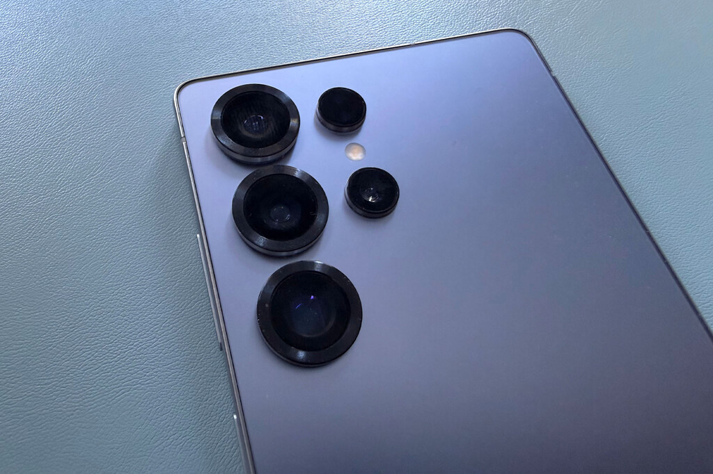 Todavía puedes terminar el año estrenando el mejor móvil de Samsung con descuentazo