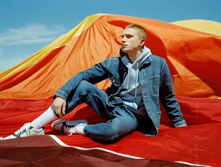 Ya está aquí la nueva colección de Pull&Bear otoño-invierno 2021/2022, que ha venido para revolucionar las prendas denim