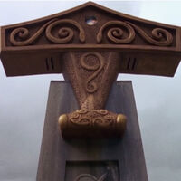 Existe un Thor en Stargate que tiene su propio "martillo"... pero la comparación con el superhéroe de Marvel acaba ahí