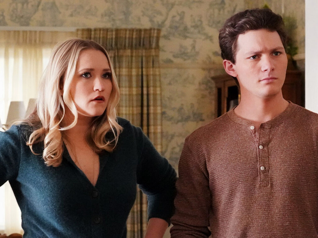 Emily Osment, actriz de 'Young Sheldon', pidió un coordinador de escenas íntimas por la diferencia de edad con su compañero: "¡Solo era un crío!"