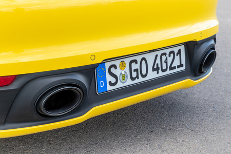 Porsche 911 992 salidas escape deportivo