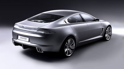 Dos motorizaciones para el Jaguar XF, ambas con compresor volumétrico