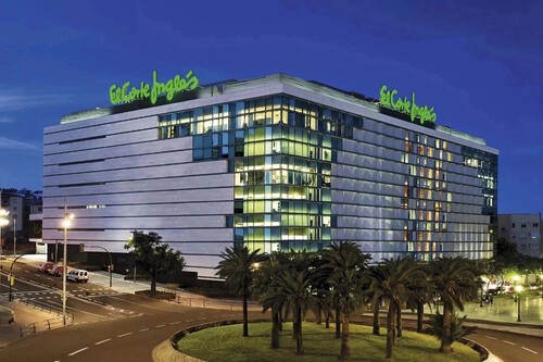 El Corte Inglés se deshace de todo el stock de abrigos Polo Ralph Lauren con una liquidación de hasta el 70% de descuento en su outlet 