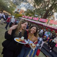 Deleita tus sentidos con los sabores A Cielo Abierto en Bogotá: 35 restaurantes, música y experiencias distintas se toman el Parque Museo El Chicó con un festival para foodies 