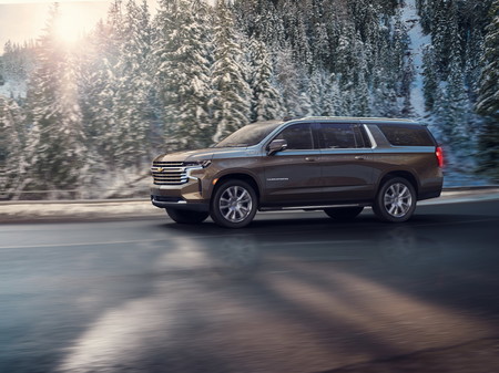 Chevrolet Suburban 2021 3