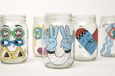 Starbucks va a protagonizar tu historia de amor de verano, y todo gracias a sus jarras