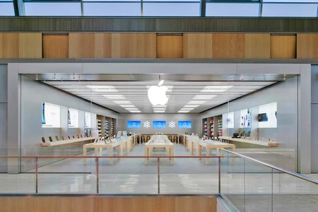 Apple Store スペイン 03 を再開