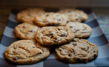 La AEPD dice que no hace falta aceptar las 'cookies' directamente: basta con seguir navegando