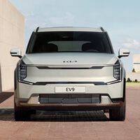 Un trabajador de Kia olvidó colocar los tornillos de montaje a los asientos de 23,000 autos: sus dueños tendrán que llevarlos al taller
