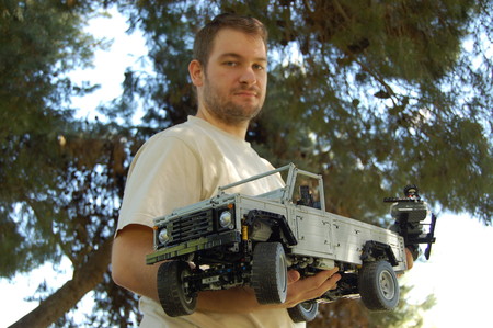 "He invertido cientos de horas de mi vida en diseñar coches de Lego"