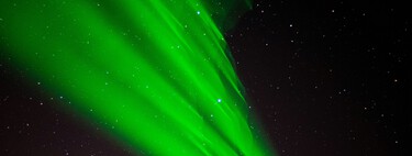 No matter how much you look at the night sky, you will never see a green star: why the human eye doesn't see them