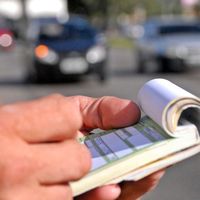La DGT emitió más de 500 multas por hora en 2019: estas fueron las 25 infracciones más repetidas