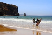 Las mejores playas para hacer surf en España y Portugal