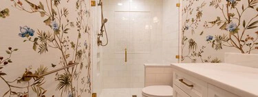 Lidl vende el armario alto de diseño minimalista que multiplica el espacio de almacenaje en baños pequeños 