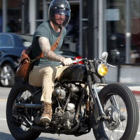 Verás a muchos futbolistas en superdeportivos, pero nunca en una moto. Su motivo va más allá del estilo