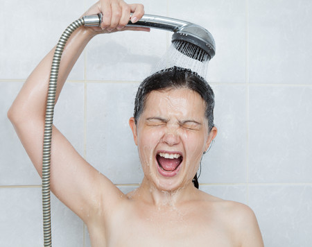 Ventajas y desventajas de las duchas frías y calientes, ¿cuáles son mejores?