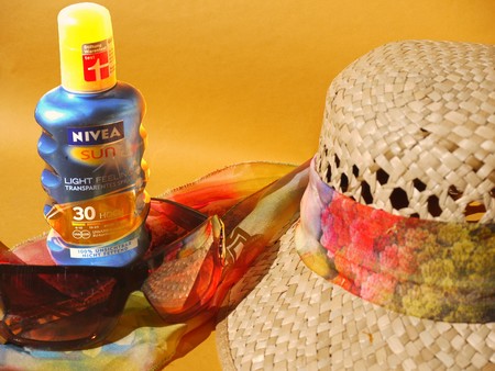 ¿Protector solar, cremas solares o aceites de bronceado? Conoce sus diferencias