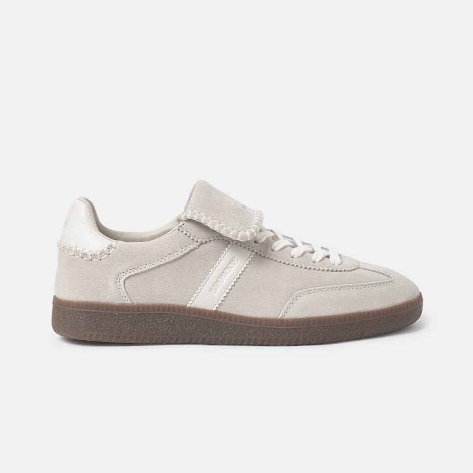 Zapatillas de piel con solapa en color arena de Brownie

