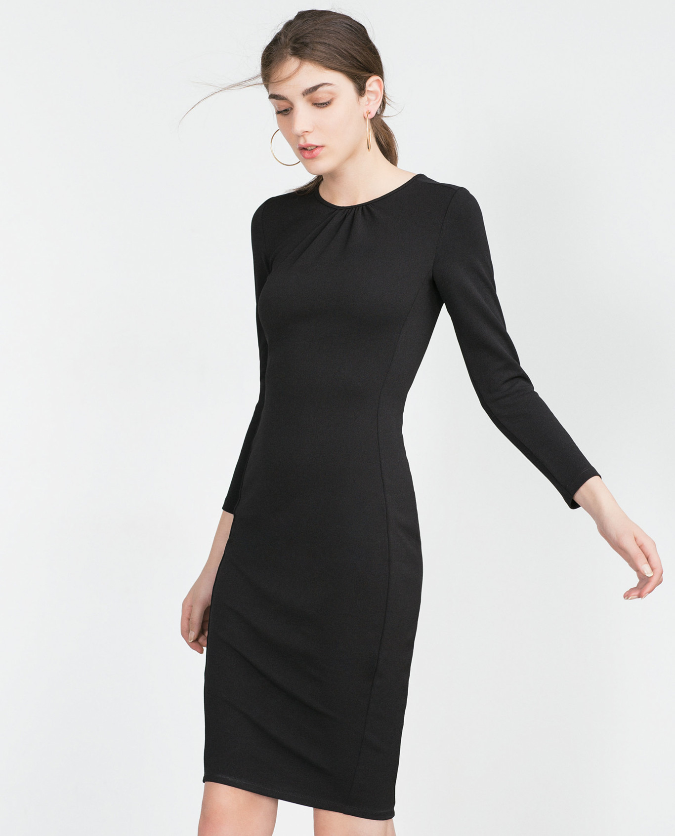 Los 17 vestidos negros de Zara