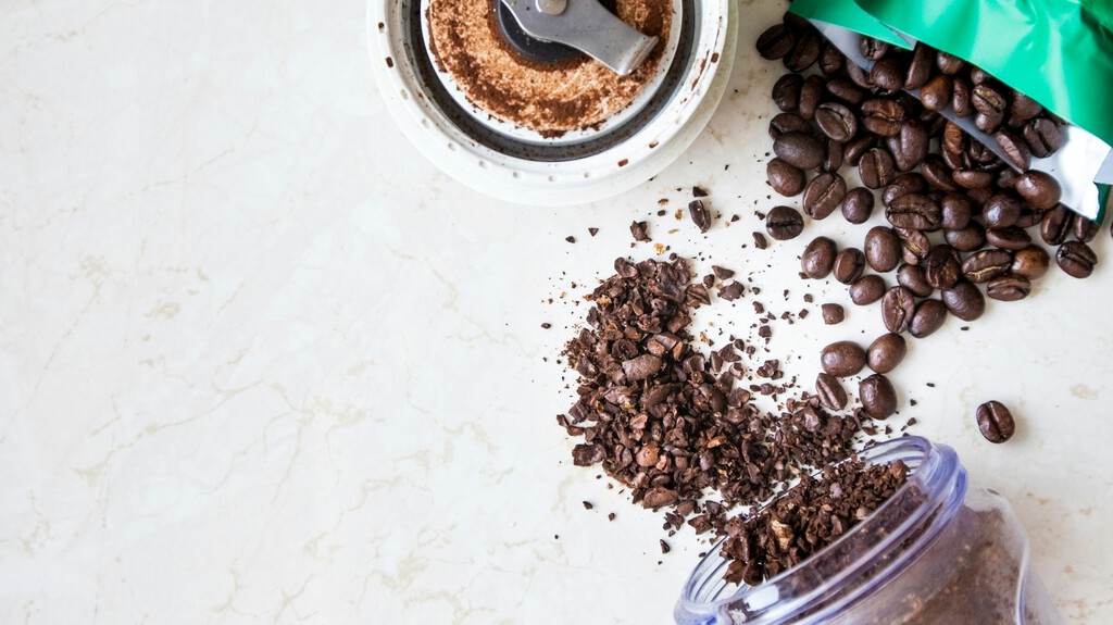 El lunes llega a Lidl un molinillo de café por menos de 10 euros: sencillo, compacto pero muy rápido