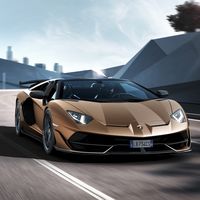 Lamborghini Aventador SVJ Roadster: 770 CV y aerodinámica activa para un coche descapotable de ensueño