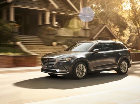 Tiempo de actualizaciones, Mazda CX-9 con mejor conectividad y más equipamiento de serie